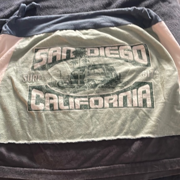 Adorable short skirt - made out of reused T Shirts - Picture 1 of 3